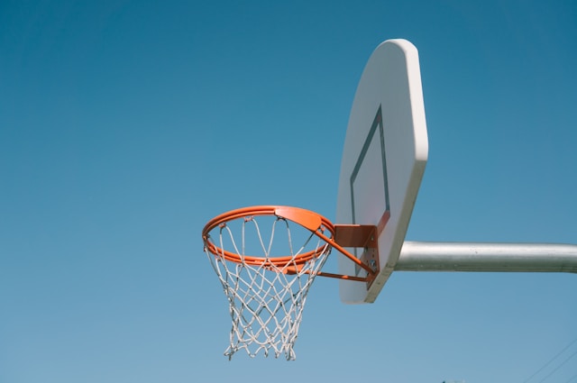 Moneyline vs. Spread vs. Parlay